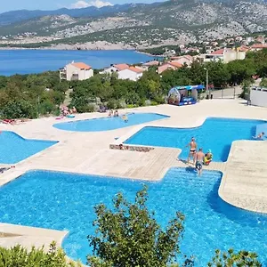 https://small-camp.primorje-gorskikotar.com